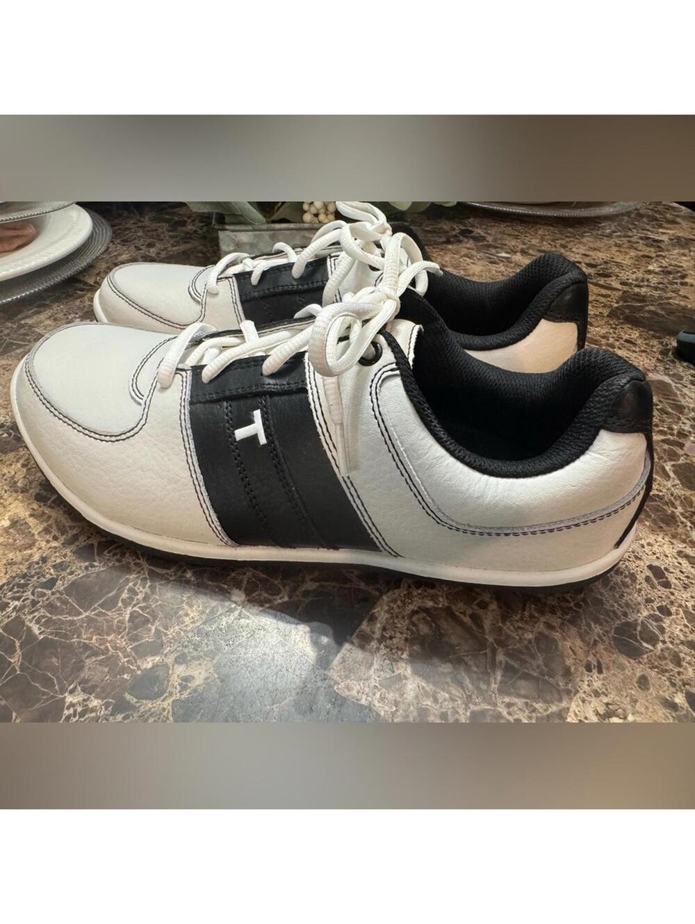 True Linkswear True Vegas Golf Shoes - White/Black sz 9 EUC